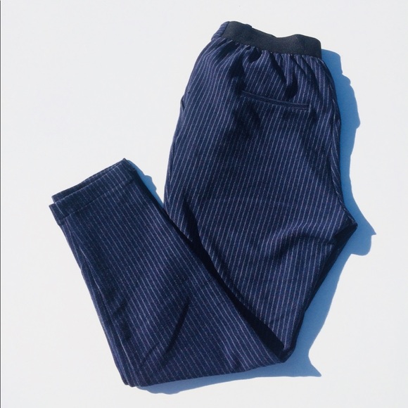 Old navy pinstripes pants - Picture 3 of 8